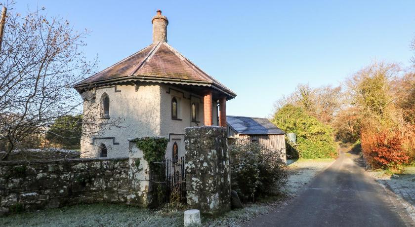 Llwyngwair Lodge