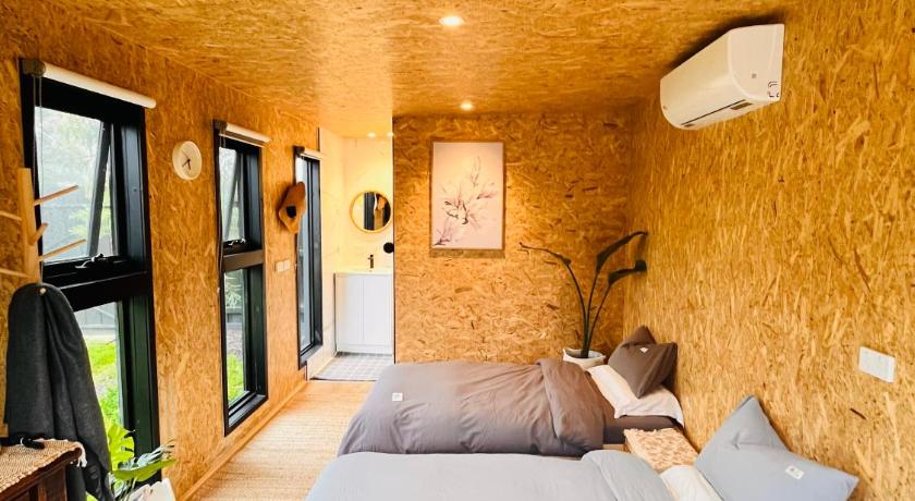 holiday tiny house near park