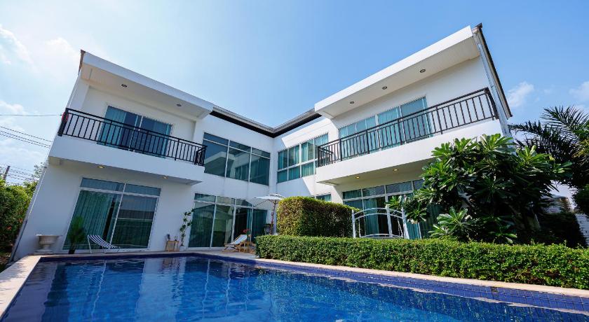 曼谷市中心500平轻奢极简独栋泳池别墅