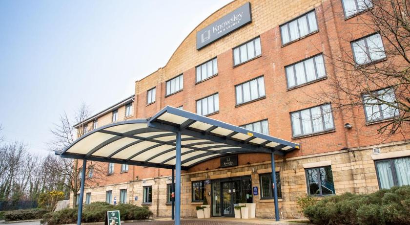 Knowsley Inn & Lounge