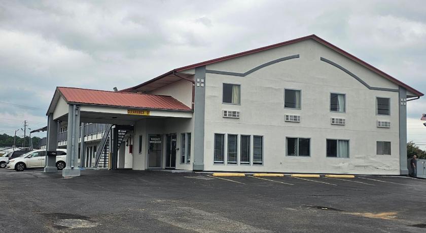 budgetel Inn & Suites
