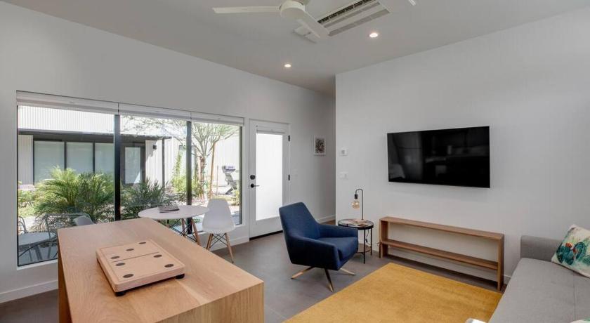 Eco-Friendly 1-bedroom Apartment - 80 Walkscore!