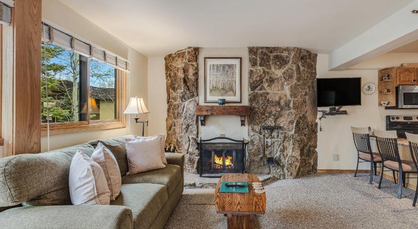 Laurelwood Condominiums 205