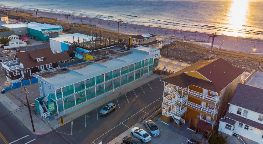 Boardwalk Sand & Surf Beach Hotel Oceanfront