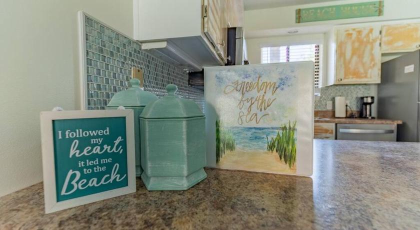 Spacious Family Hideaway on the Emerald Coast!