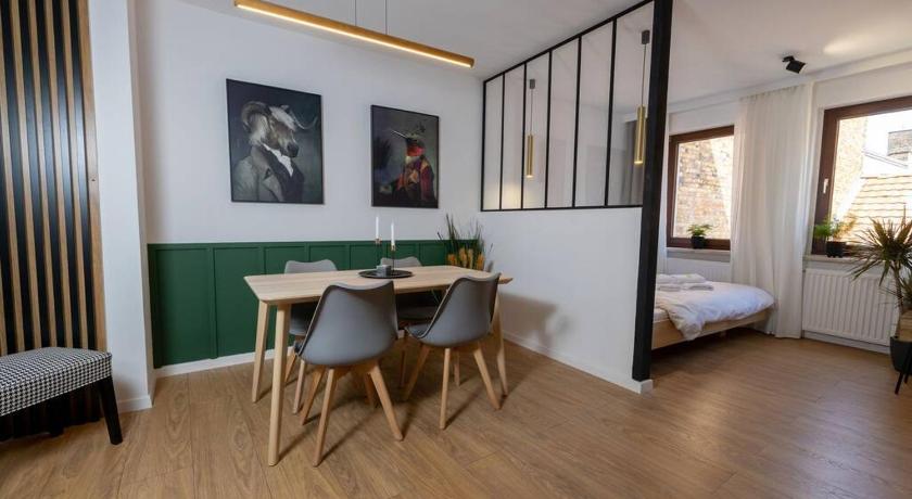 Design & Chill #Altstadt #Beamer