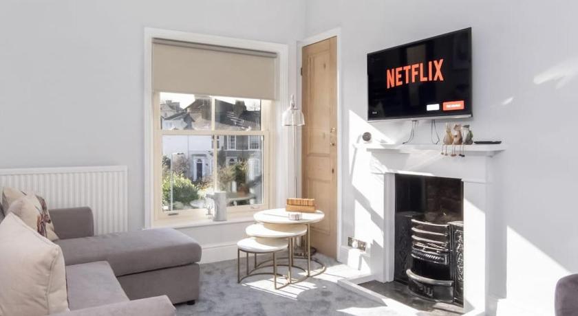 Station view apartment
