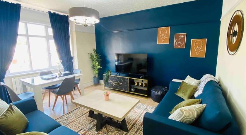Family Marine Apartment with Sea View