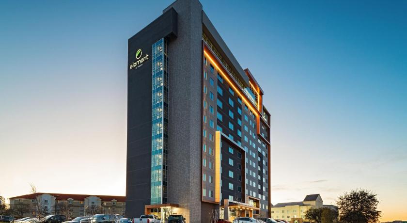 Element Dallas Las Colinas