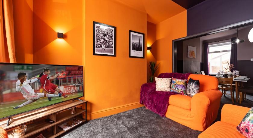 Ephphatha 4 Beds Central A63 3 Bedrms Free Wifi - Close to HRI and MKM Stadium