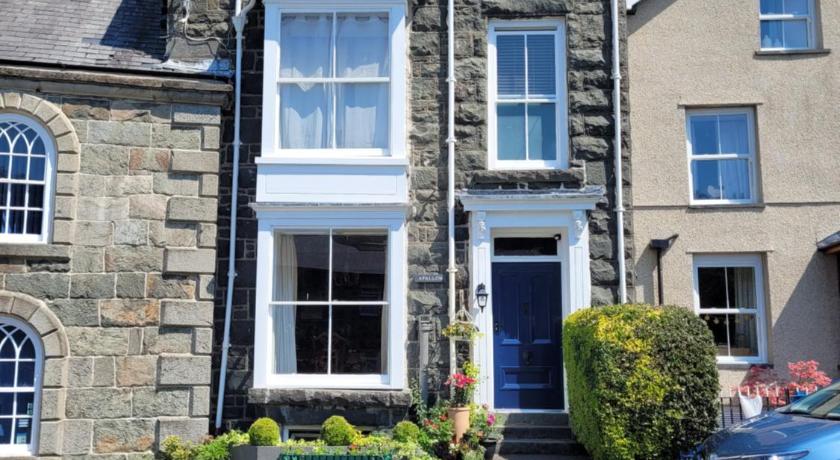 Afallon Townhouse
