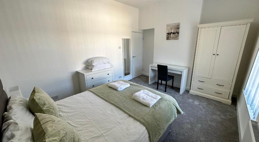 4 bed house off Norton village