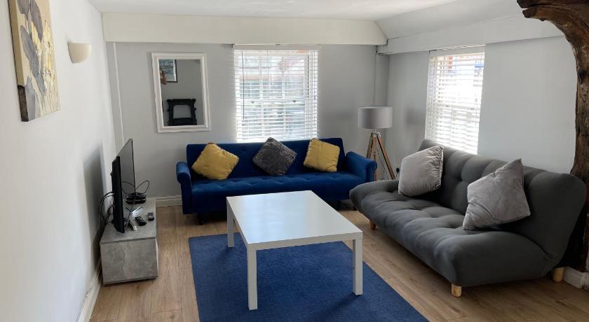 Colchester Town Duplex Apartment