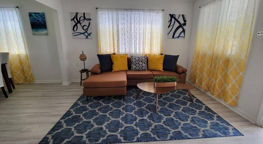 Sol Miami # 2 with free parking