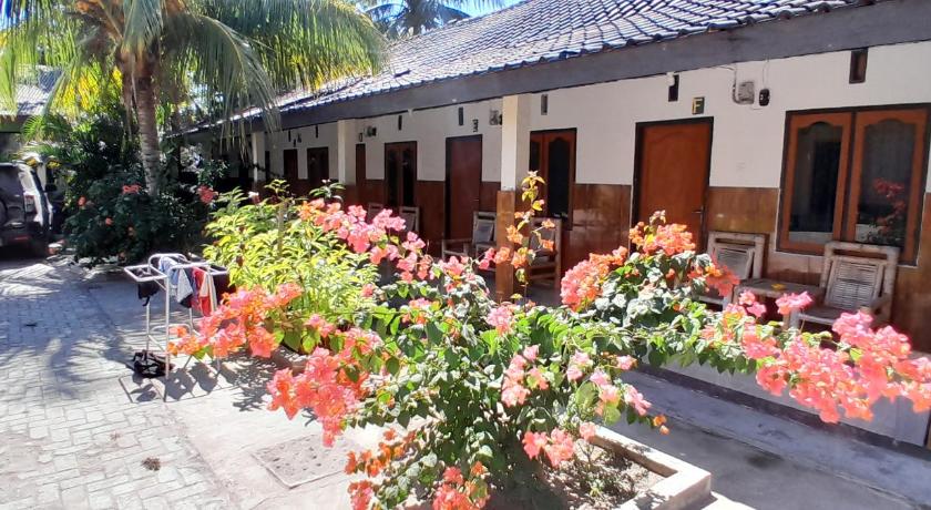 Ekas beach guesthouse and restaurant