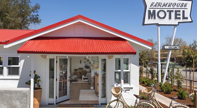 Farmhouse Paso