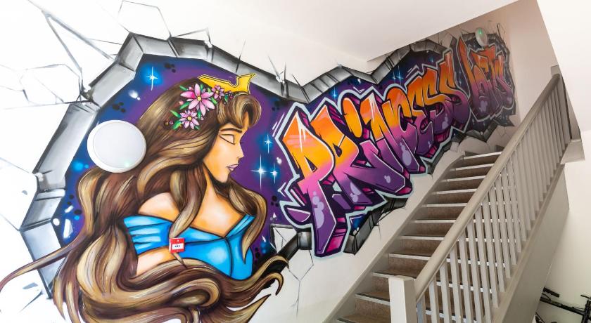 Princess Lofts Deluxe King Studio