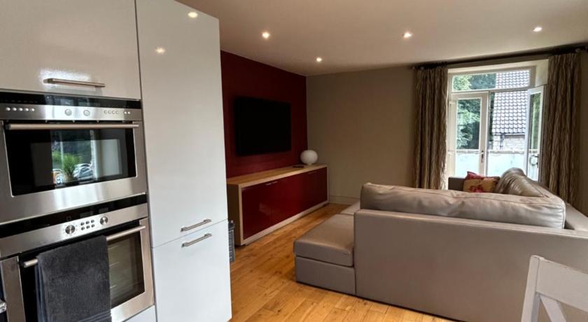 Luxury Apartment - Great Location