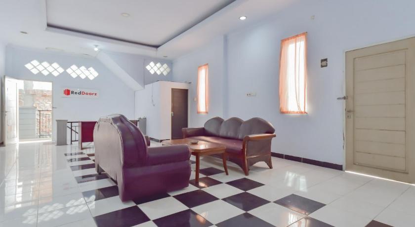 RedDoorz Syariah near Ramayana Mall Tarakan