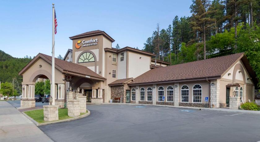 Comfort Inn & Suites Mt Rushmore
