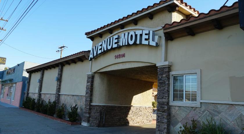 Avenue Motel