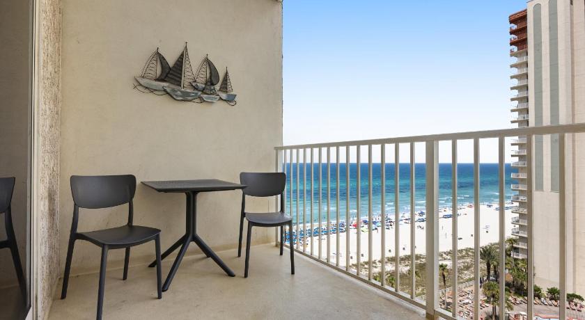 Shores of Panama 1125! 1BD 2 BA, Amazing View, And Great Amenities