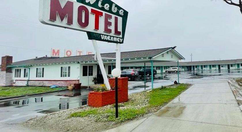 Wiebe Motel