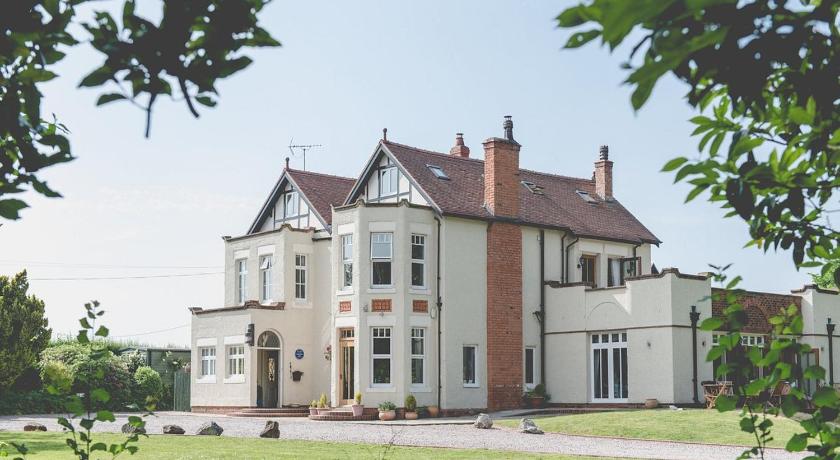 Mere Brook House