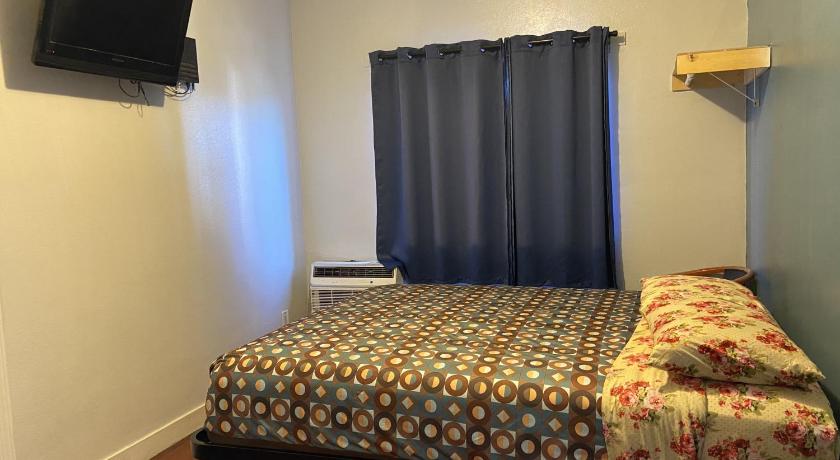 Unity Hotel - No Parking & Rooms Are Upstairs