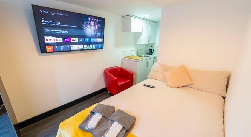 Stunning 1-Bed Studio in Birmingham available