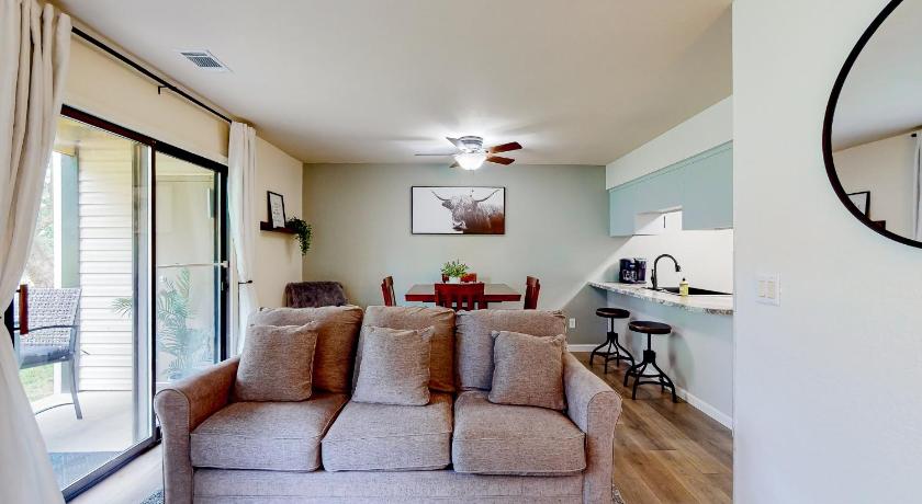 Pointe Royale Condos, #5