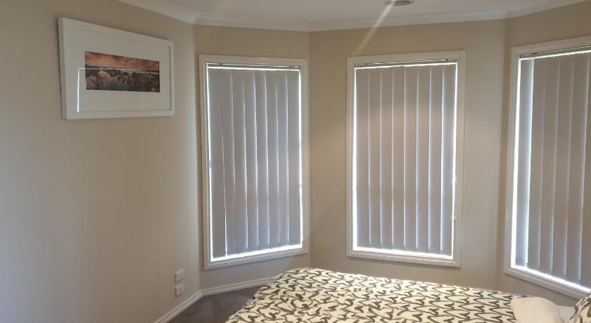 Pacific Werribee Home 25 Min CBD Airport