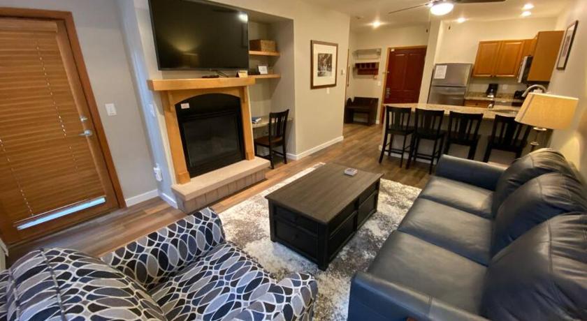 Ski-In/Ski-Out Zephyr 1 Bedroom Condo Winter Park