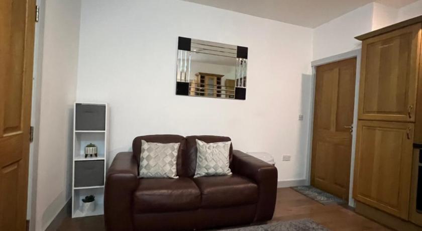 Flat 3 Rylands Street