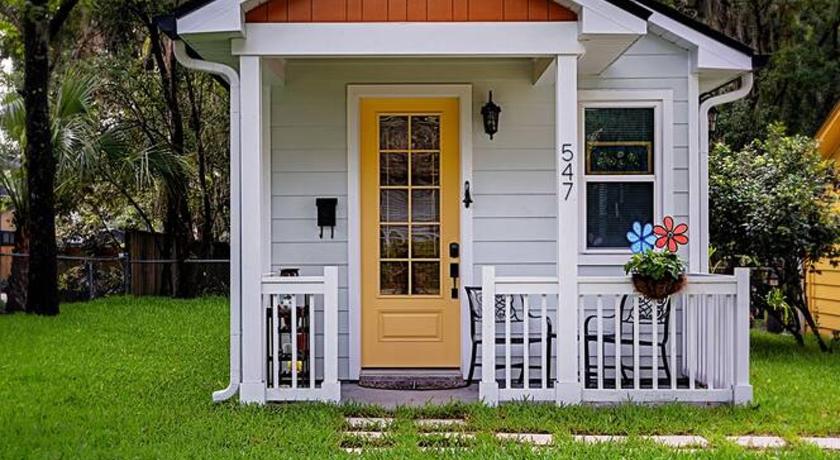 Downtown Tiny Life - Experience Tiny Living!