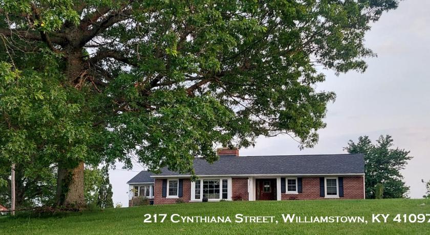 4BR Home - Pets Allowed by ARK Experience