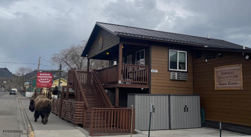 Parkway Yellowstone Guest House Apartment #5