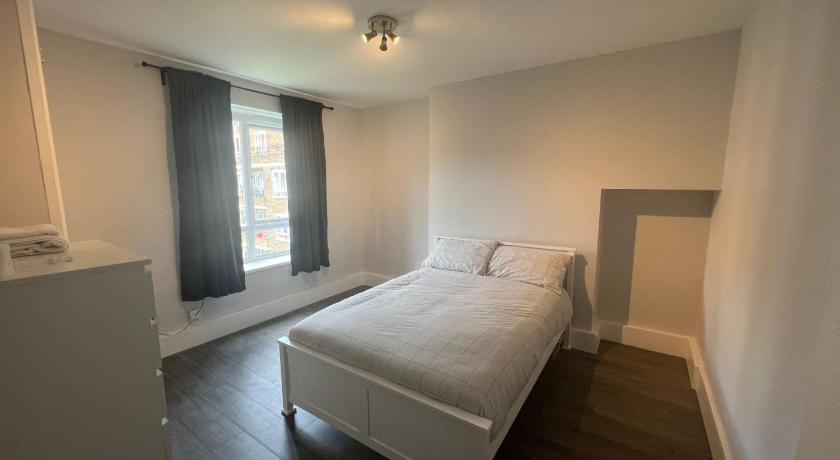Holiday Properties Vauxhall Central Rooms