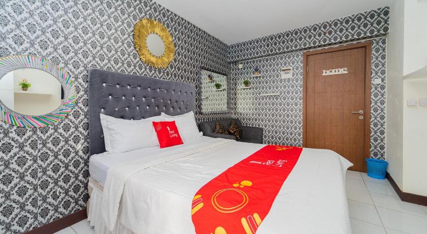 RedLiving Apartemen Cinere Resort - Gold Room