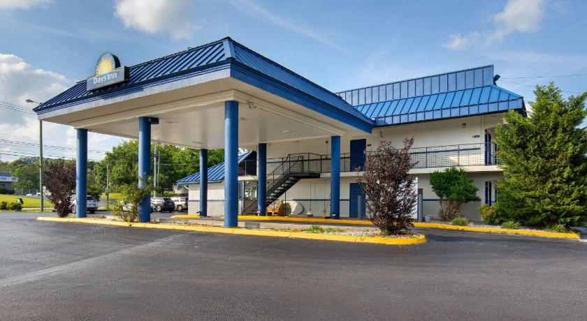 Days Inn by Wyndham Knoxville North