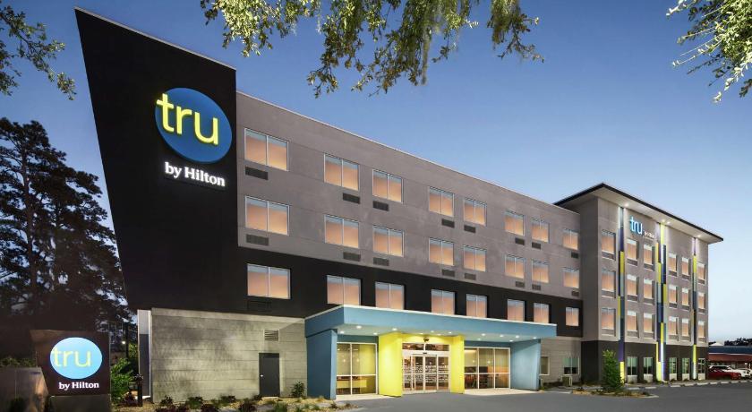 Tru by Hilton Savannah Midtown