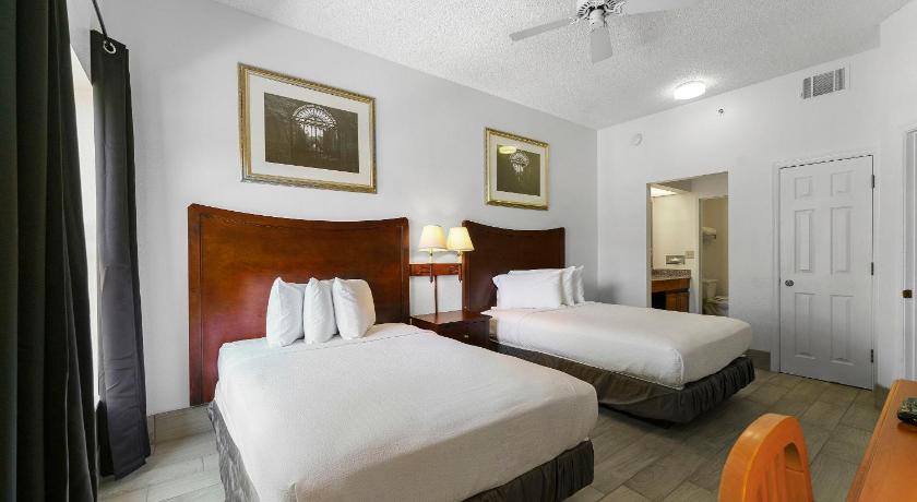 Scottsdale upgraded 1 bd 1 ba 2 Queen Beds