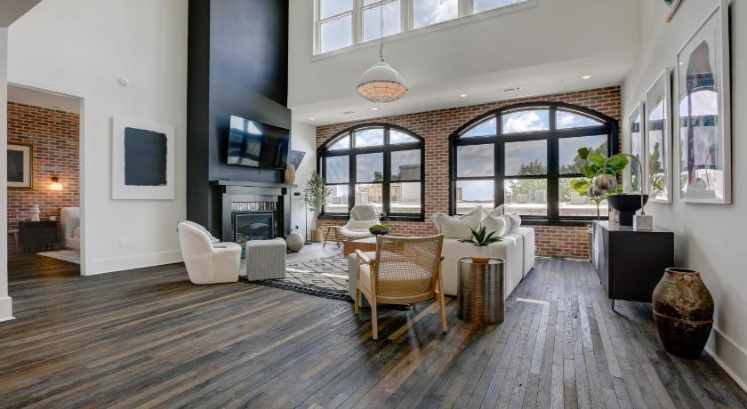 Top Floor Penthouse Lofts