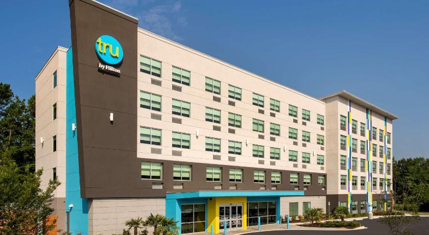 Tru by Hilton Charleston Ashley Phosphate