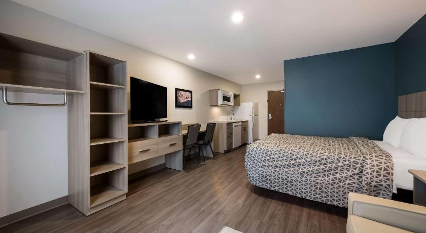 WoodSpring Suites Wixom - Novi