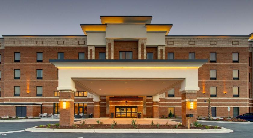 Hampton Inn by Hilton Sneads Ferry North Topsail Beach