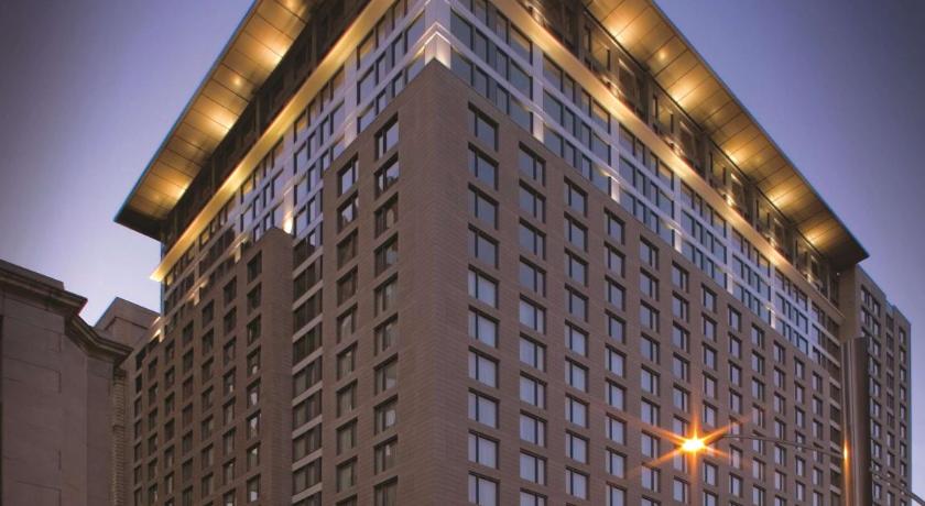 Best place to stay in Montreal Canada - Embassy Suites by Hilton Downtown Montreal