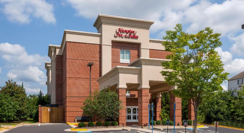 Hampton Inn & Suites Herndon-Reston