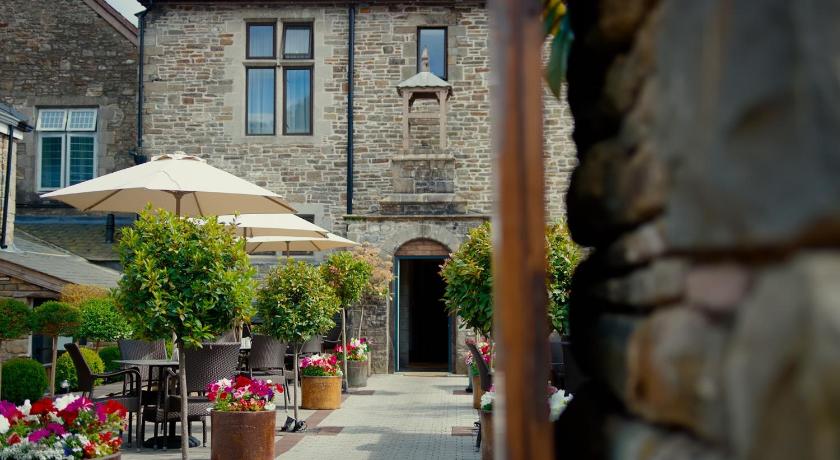 Lanelay Hall Hotel & Spa