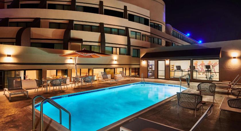 DoubleTree by Hilton Fullerton